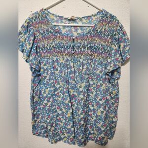 🌺3/$15🌺 Floral Blue Women's Top